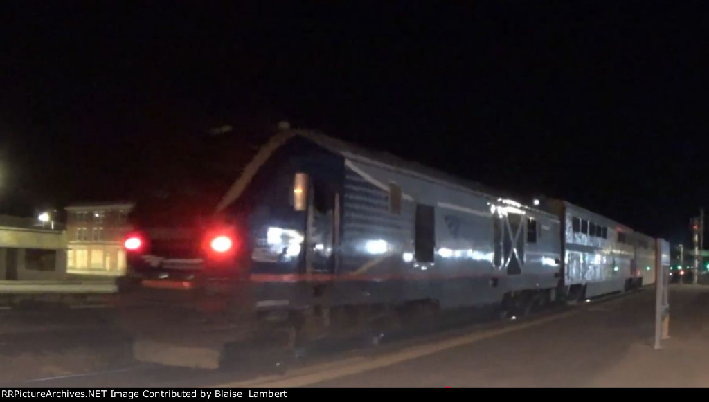 Canceled Amtrak 392 passing through around 1AM